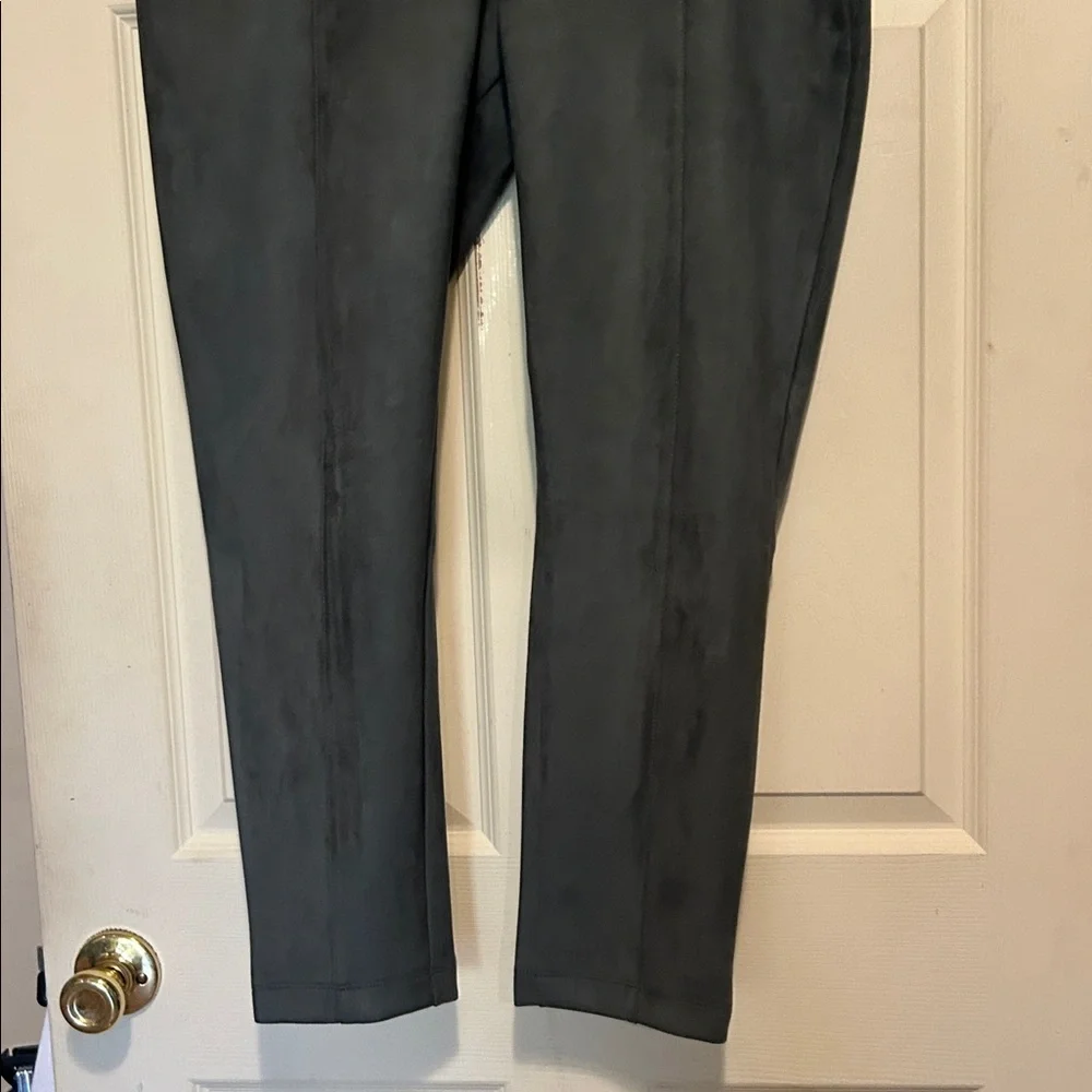 Ann Taylor Green Faux Suede Pants Size 18